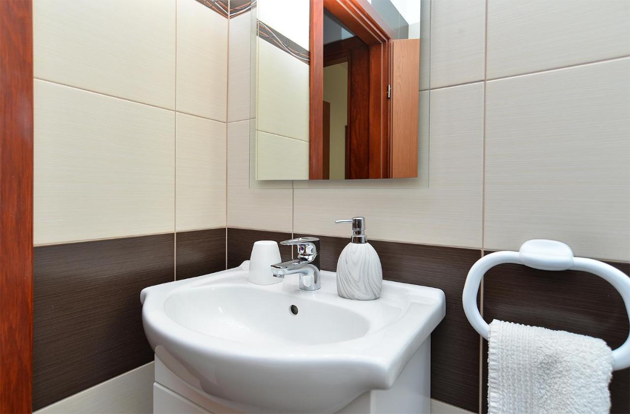 פרוי Apartment Jadranko 1761 מראה חיצוני תמונה