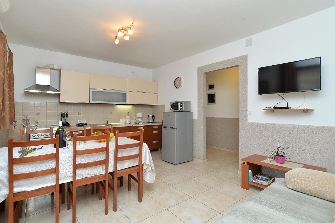 פרוי Apartment Jadranko 1761 מראה חיצוני תמונה