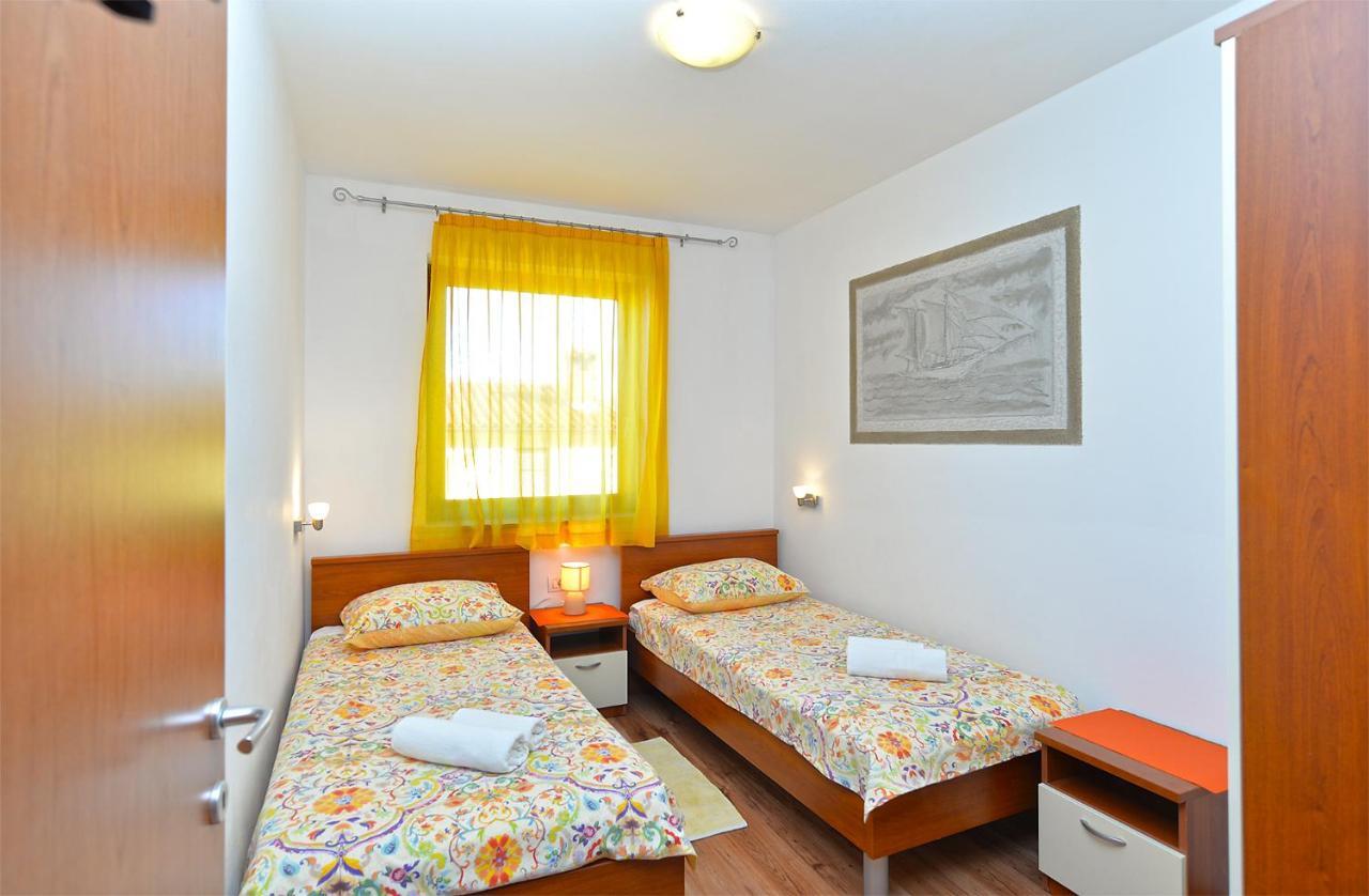 פרוי Apartment Jadranko 1761 מראה חיצוני תמונה