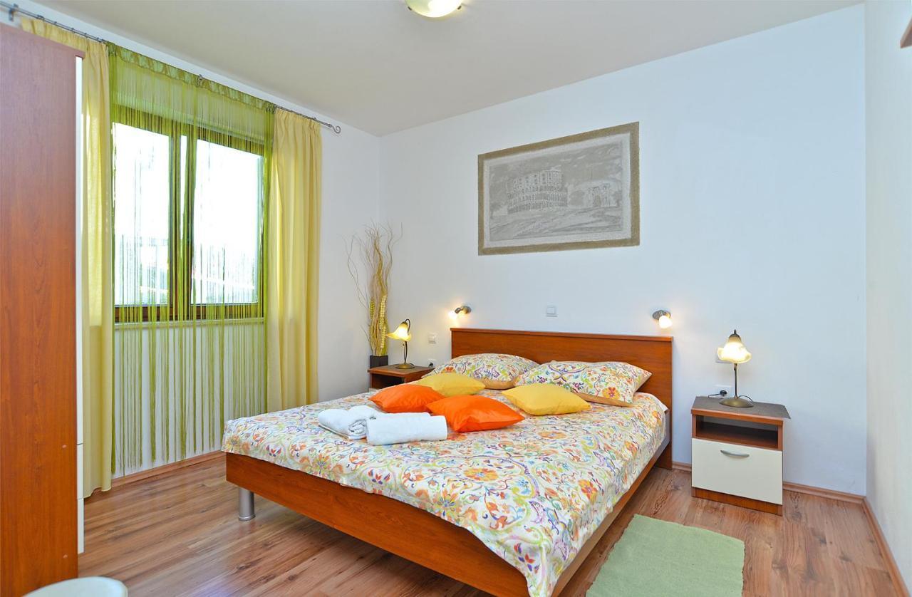 פרוי Apartment Jadranko 1761 מראה חיצוני תמונה