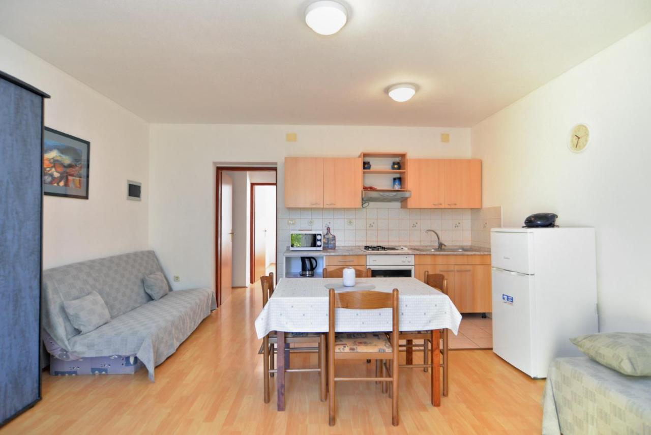 פרוי Apartment Jadranko 1761 מראה חיצוני תמונה